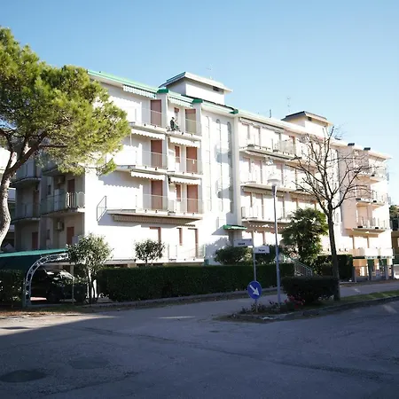 Giove Adriatic Apartment Bibione